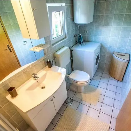 Apartmán By The Sea Seline, Paklenica - 21208 Seline